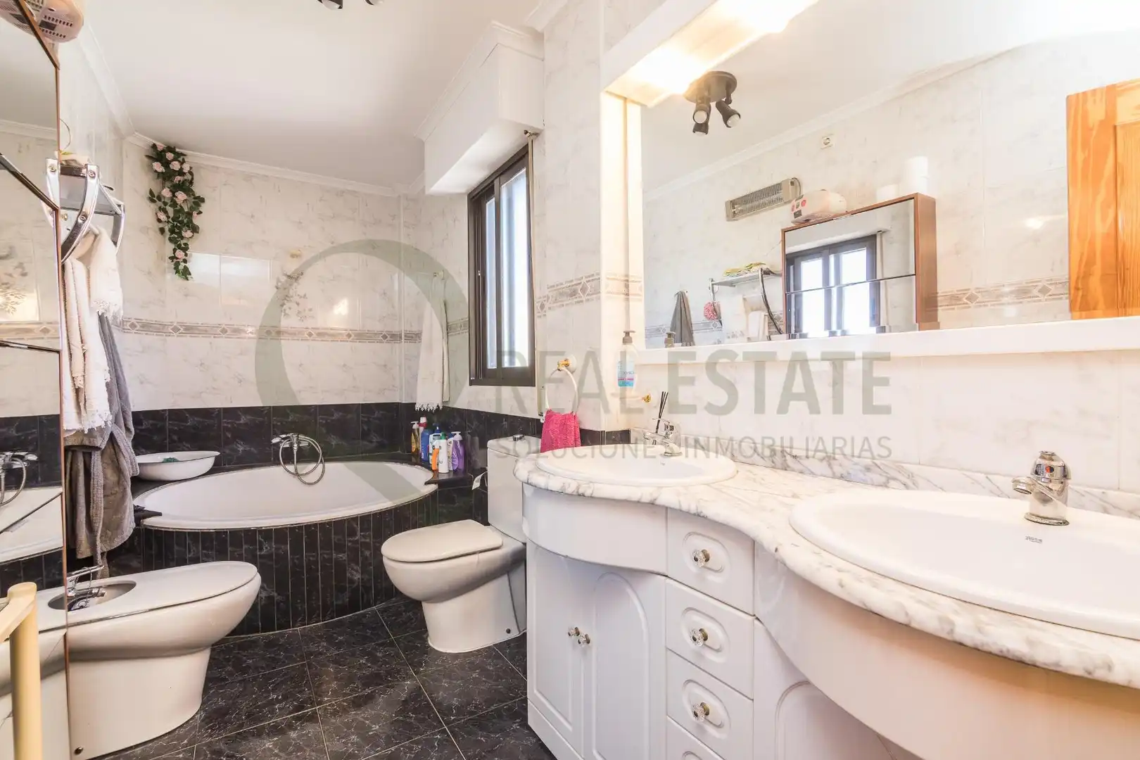 Bathroom of Houses for sale in San Vicente del Raspeig / Sant Vicent del Raspeig  with Heating, Private garden and Terrace