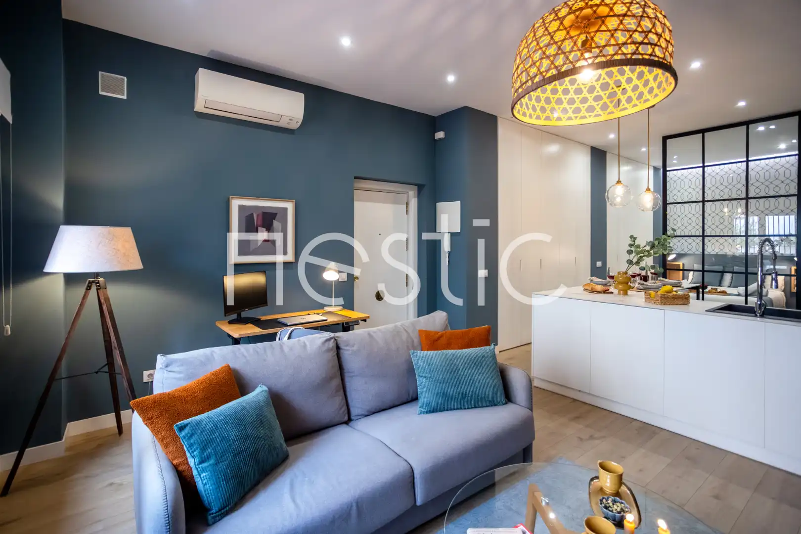 Sala de estar de Apartamento de alquiler en Madrid con Aire acondicionado, Calefacción y Amueblado