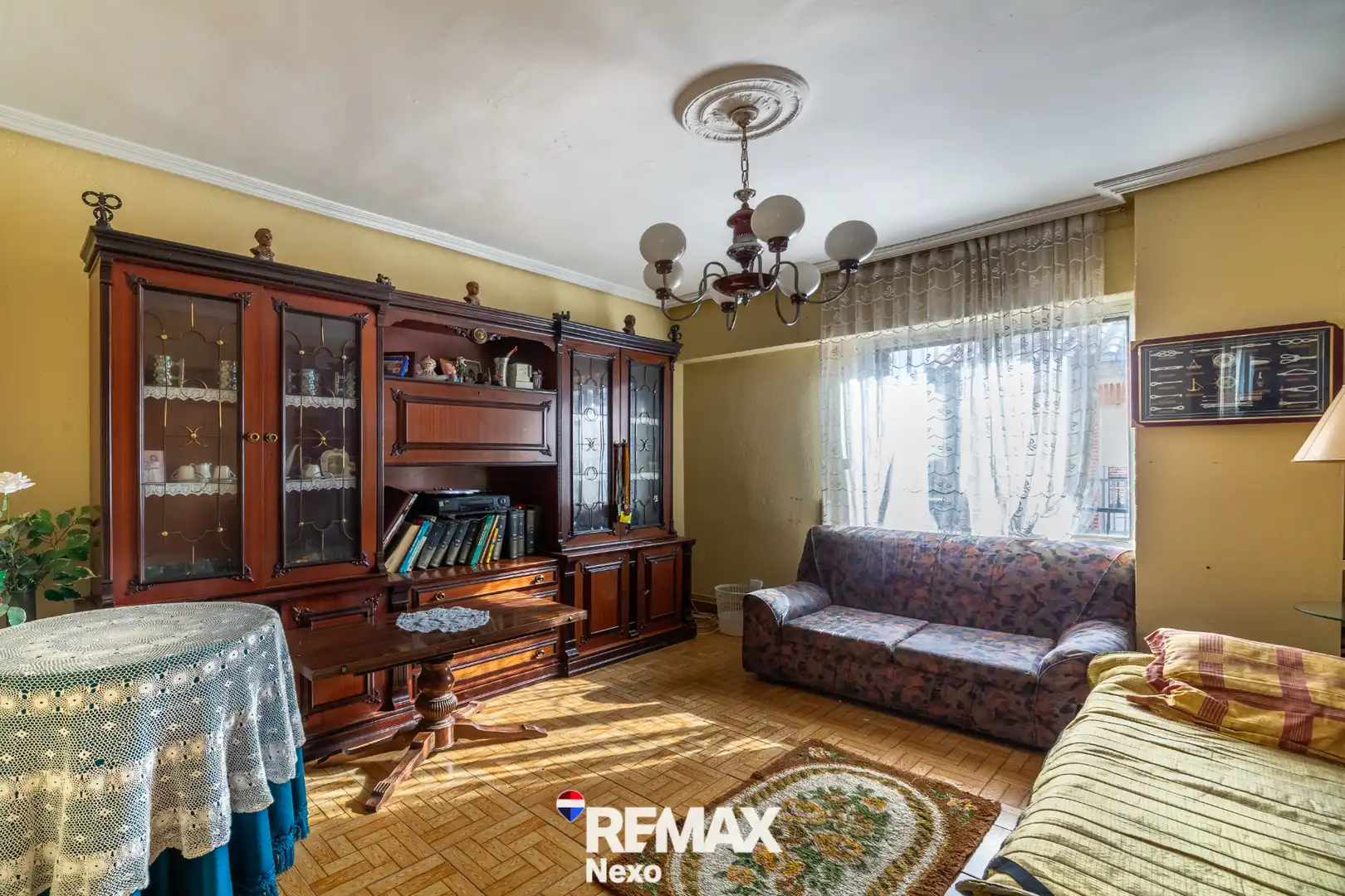 Sala de estar de Casa adosada en venta en Benavente con Jardín privado, Parquet y Trastero