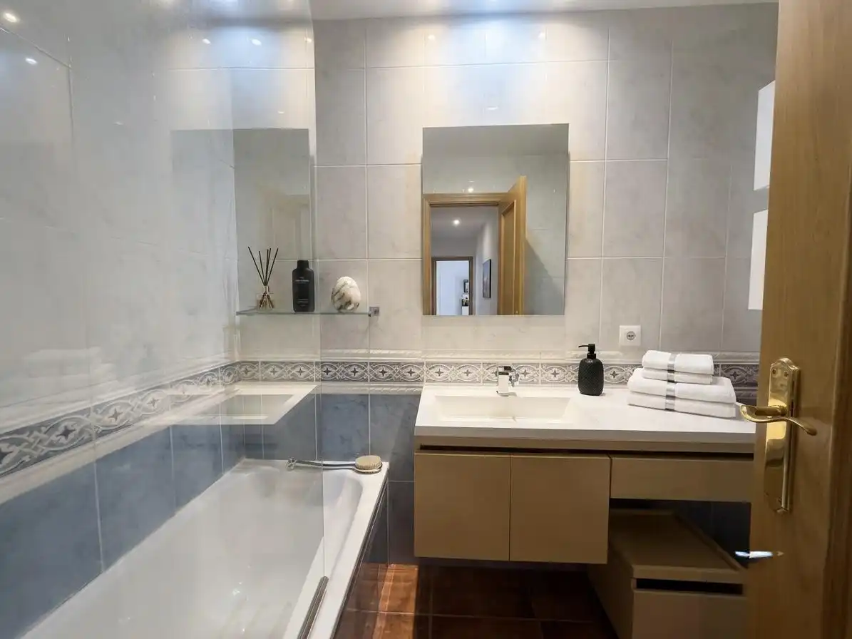 Baño de Piso en venta en Toledo con Aire acondicionado y Calefacción