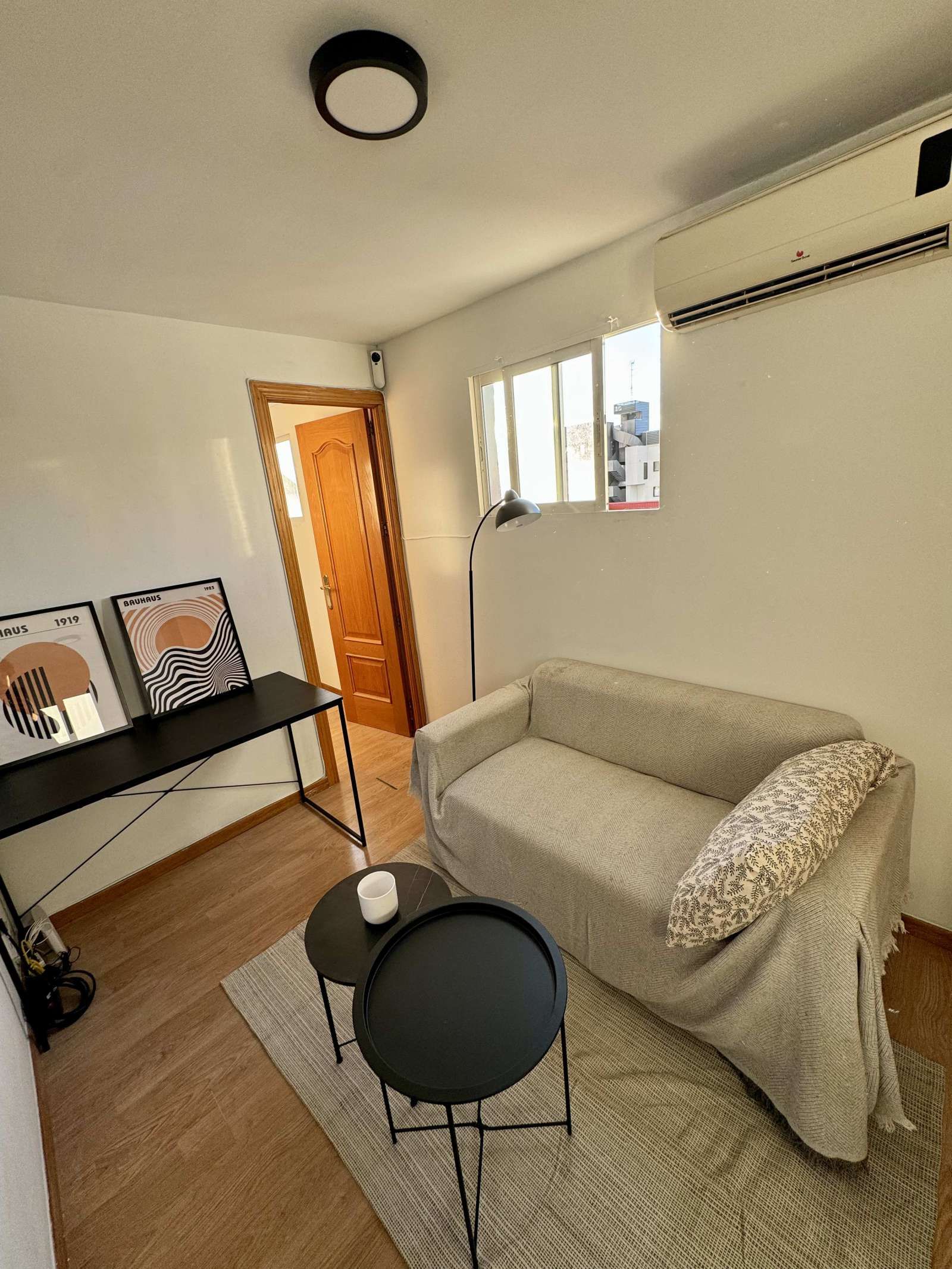 Dormitori de Estudi per a compartir en  Madrid Capital amb Aire condicionat, Calefacció i Terrassa