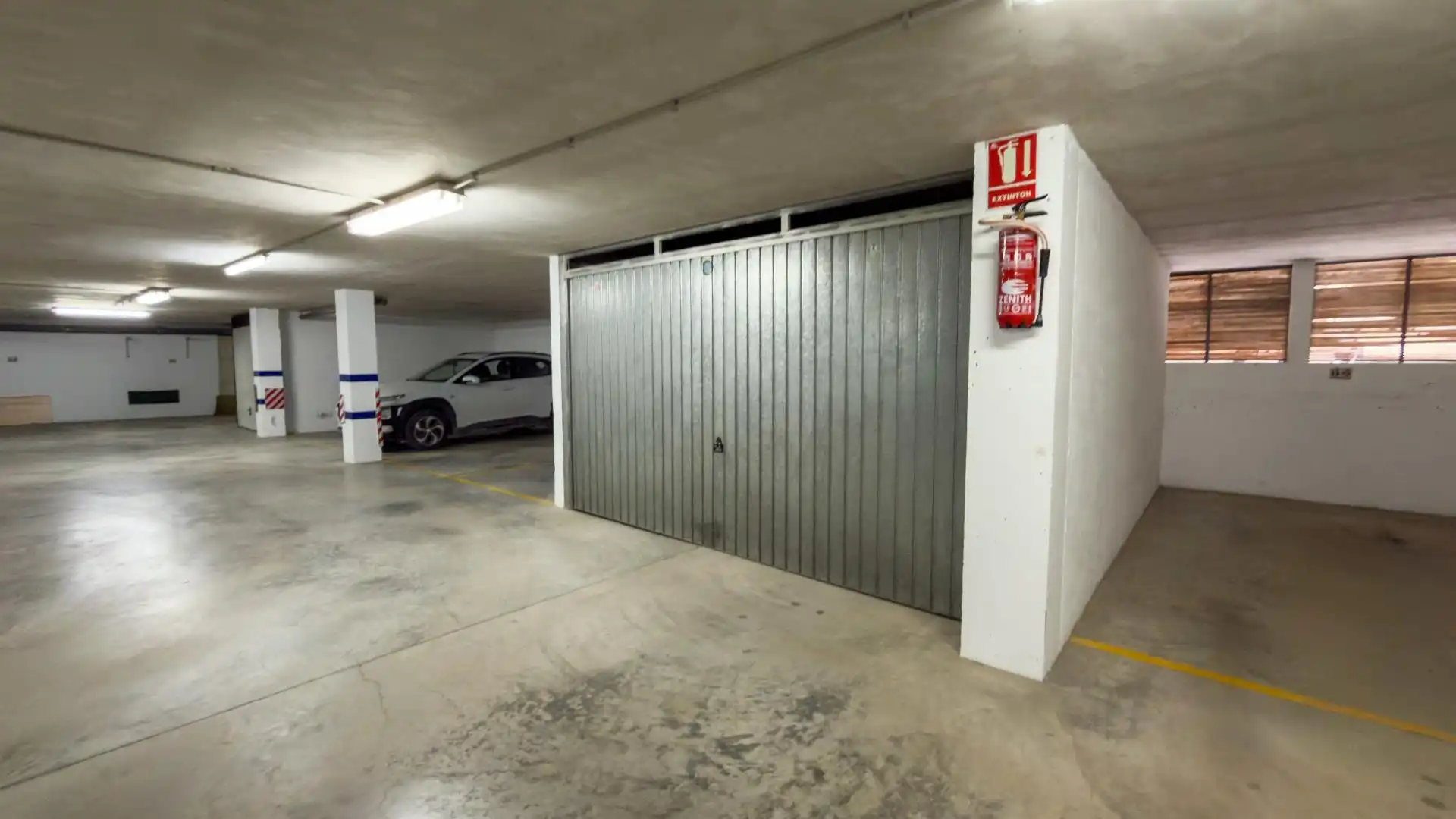 Parkplatz von Garage zum Verkauf in Cieza