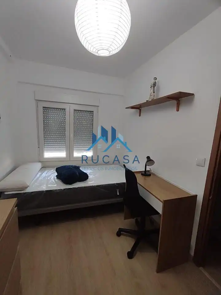 Bedroom of Flat for rent in Torrelavega 