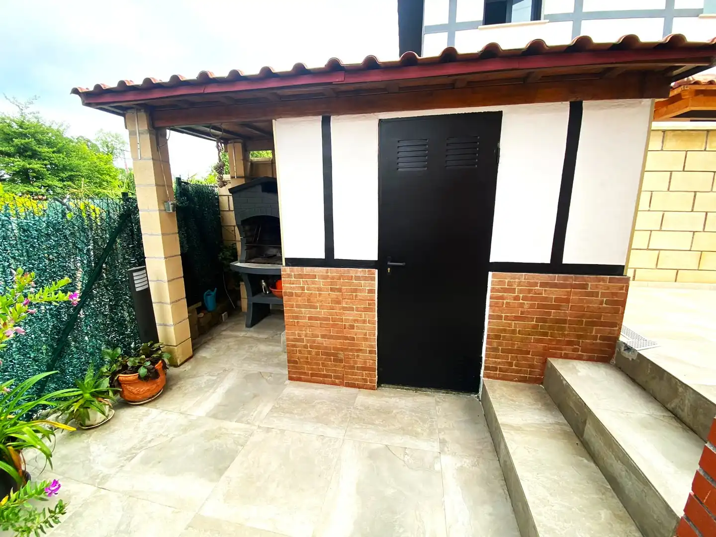 Terrace of Houses for sale in Castro-Urdiales  with Heating, Private garden and Parquet flooring