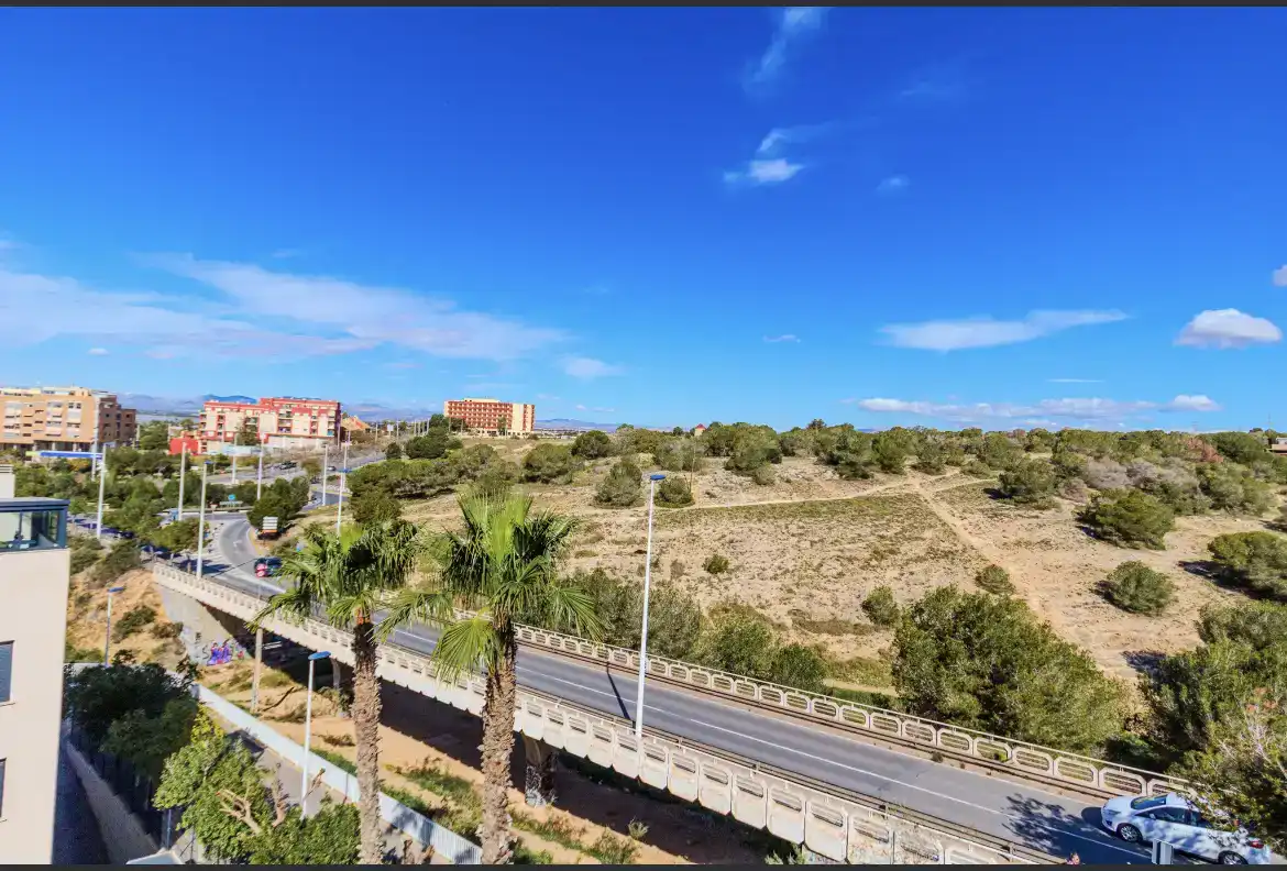Vista exterior de Pis en venda en Santa Pola amb Aire condicionat, Piscina i Balcó