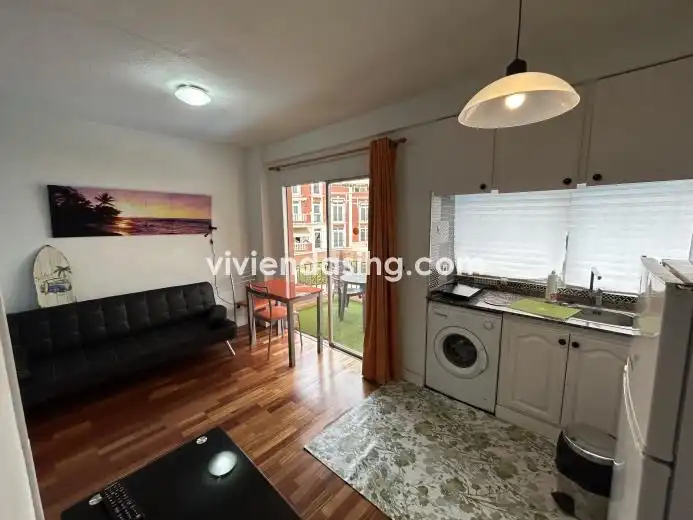 Sala d'estar de Estudi de lloguer en Puerto de la Cruz amb Parquet, Terrassa i Moblat