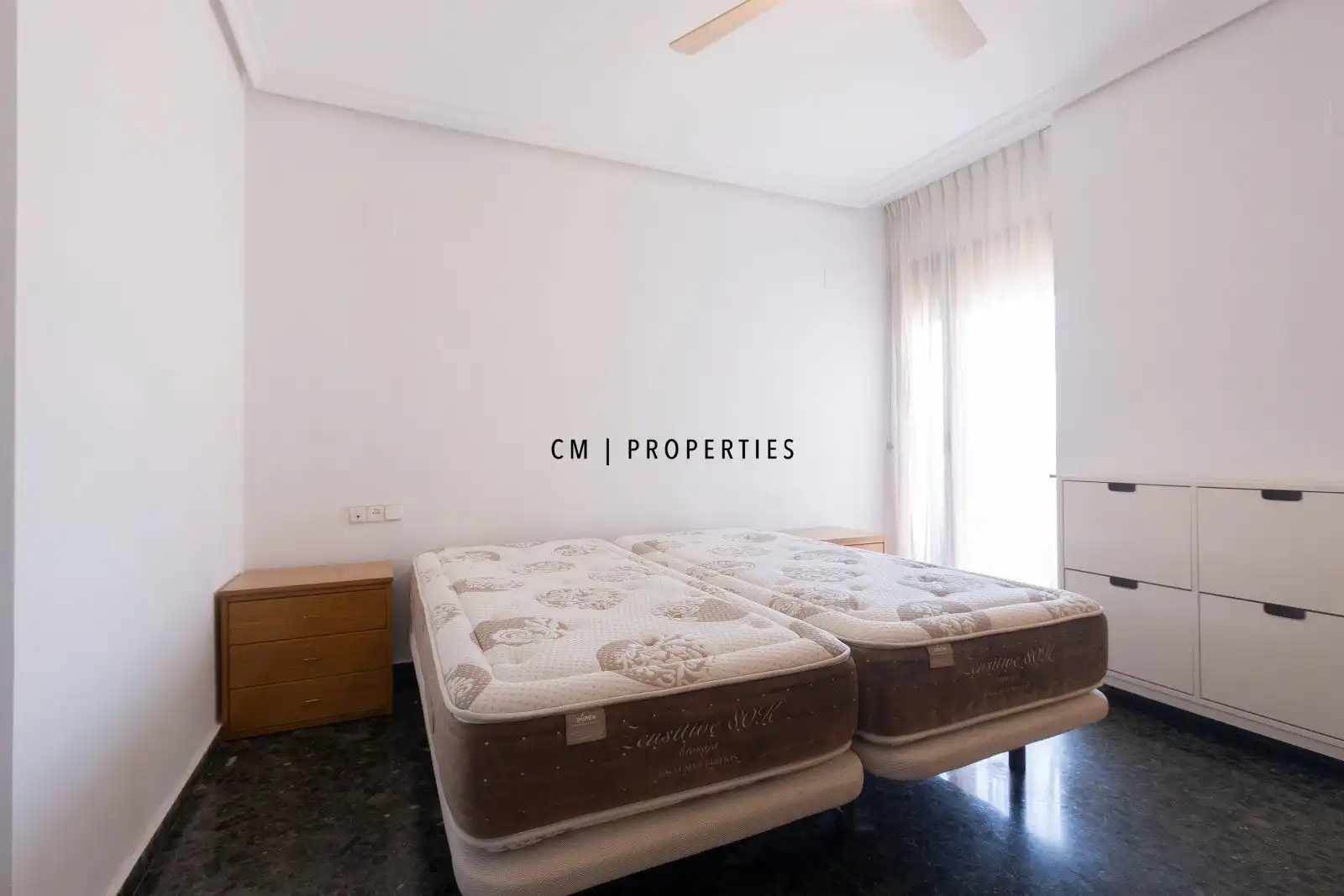 Bedroom of Flat for rent in Valencia  with Air Conditioner, Heating and Terrace