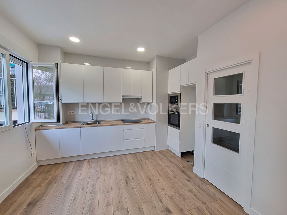 Cuina de Apartament en venda en  Madrid Capital amb Aire condicionat i Calefacció