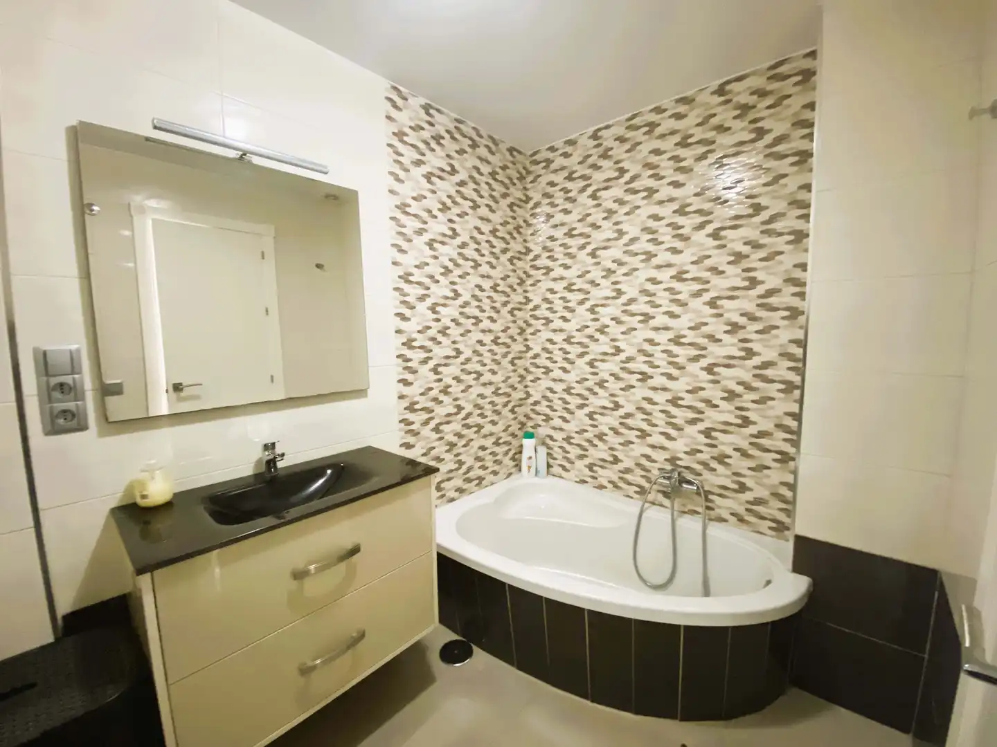 Bathroom of Flat for sale in Chiclana de la Frontera  with Air Conditioner and Heating