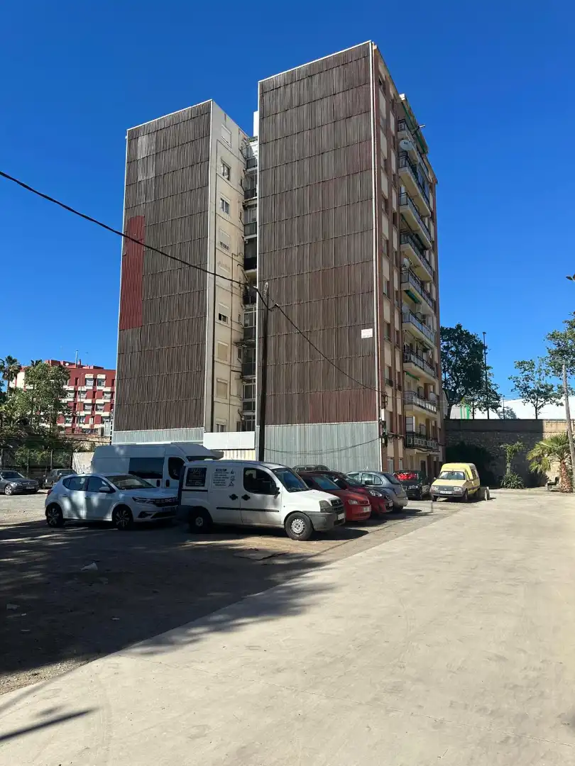 Aparcament de Pis en venda en Reus amb Moblat, Forn i Rentadora