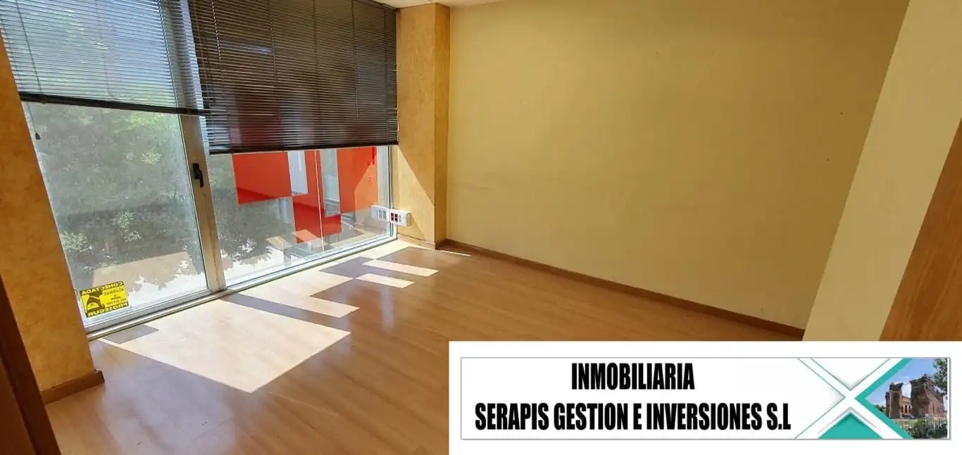Commercial properties for sale in Mollet del Vallès  with Air Conditioner and Parquet flooring