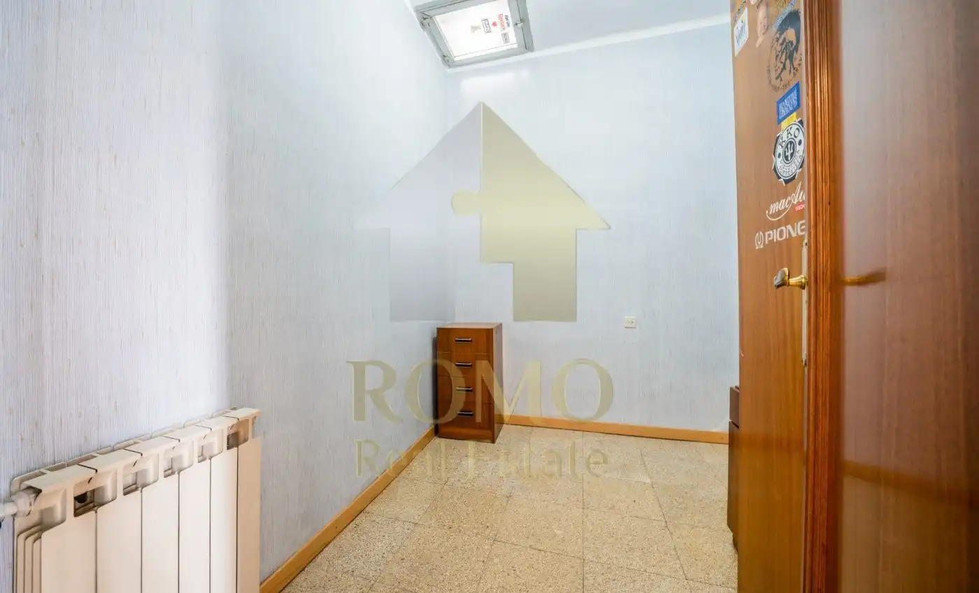 Habitación de Edificio en venta en Santa Perpètua de Mogoda