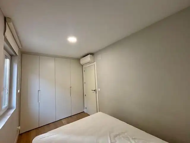 Bedroom of Flat for sale in  Pamplona / Iruña  with Air Conditioner, Furnished and Balcony