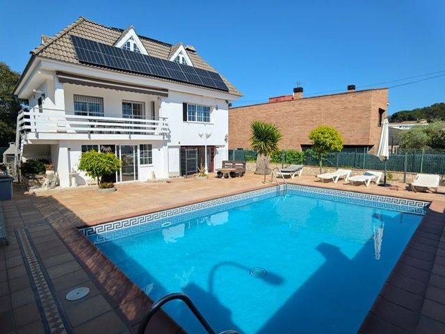 Casa-chalet en Venta en Pi en Residencial Blanes - Vistamar