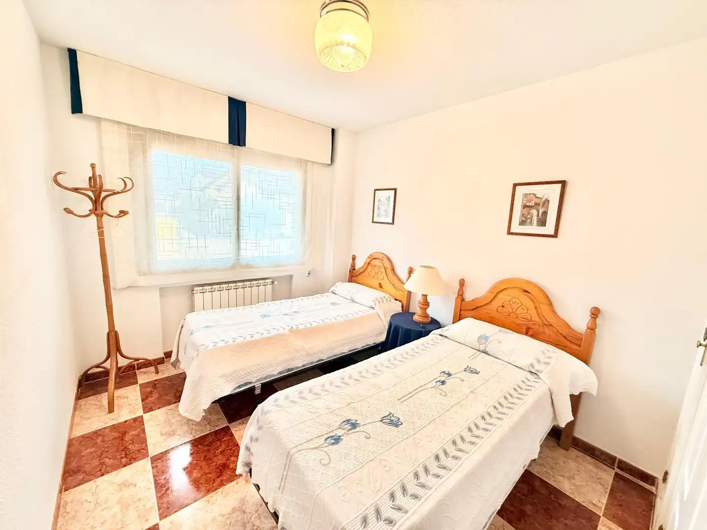 Habitación de Casa adosada en venta en Higuera de las Dueñas con Calefacción, Jardín privado y Terraza