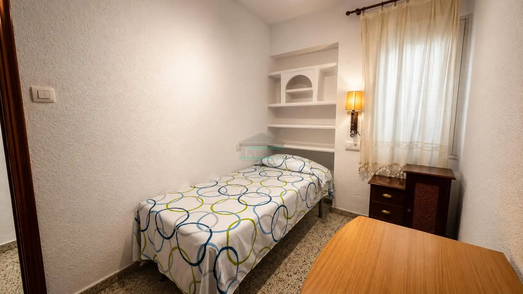 Bedroom of Flat for rent in Granada  with Air Conditioner, Furnished and Oven