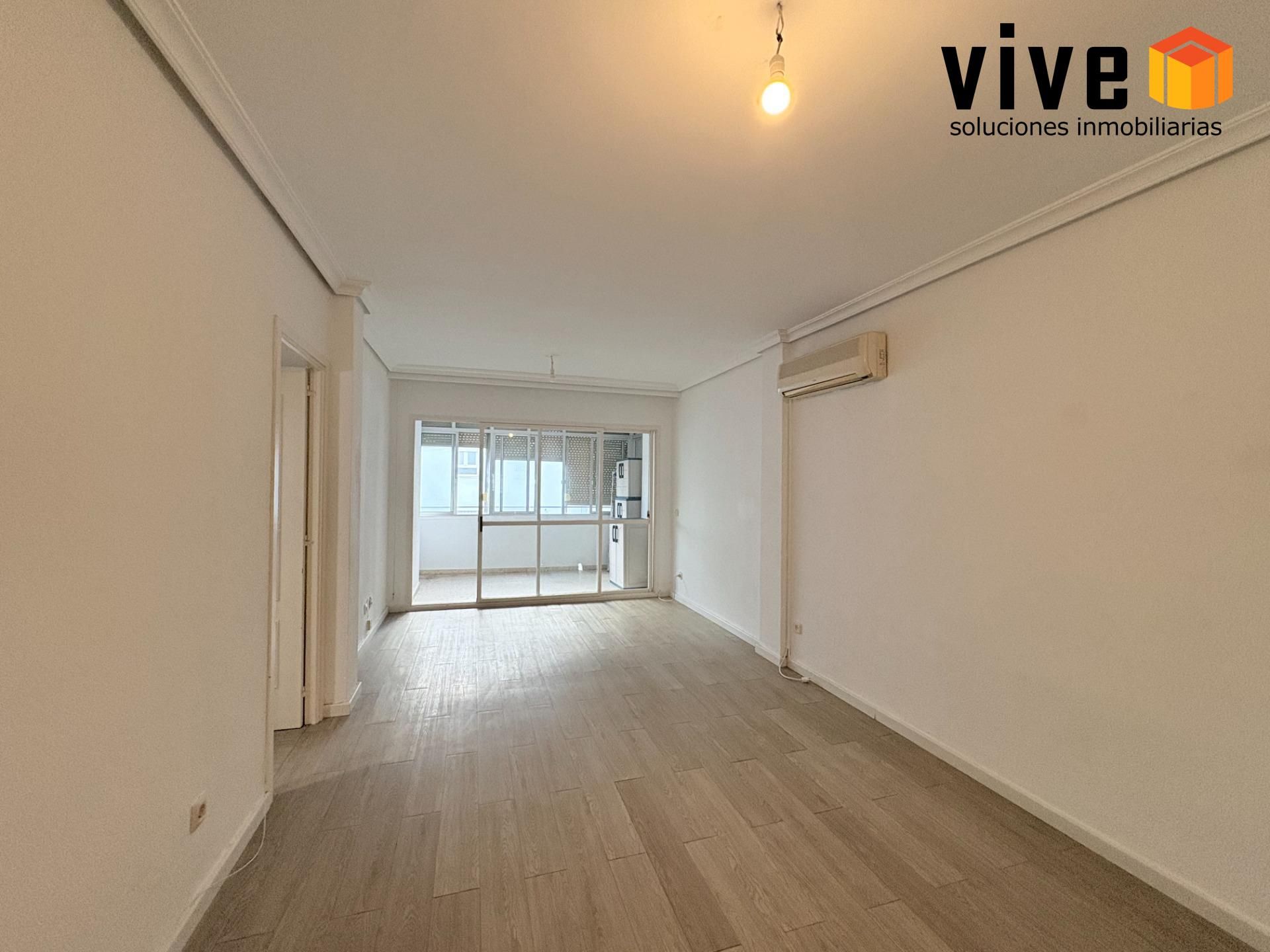 Living room of Flat for sale in San Juan de Aznalfarache  with Terrace