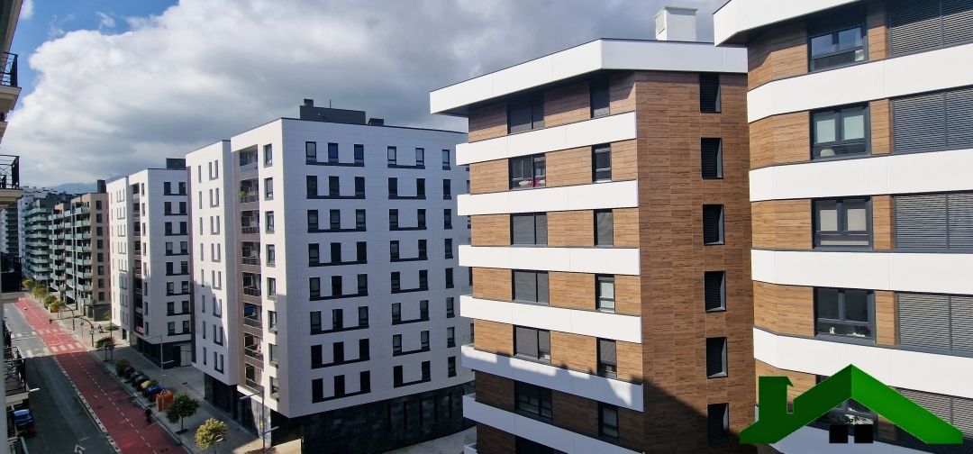 Exterior view of Flat for sale in Bilbao   with Heating, Terrace and Furnished