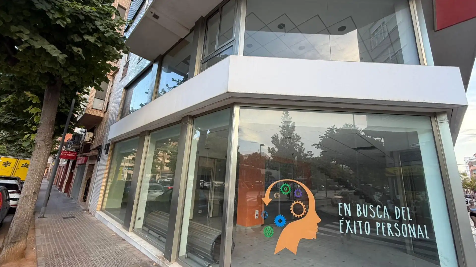 Business premises to rent in Calle de Isidro Villaroig, imagen 20