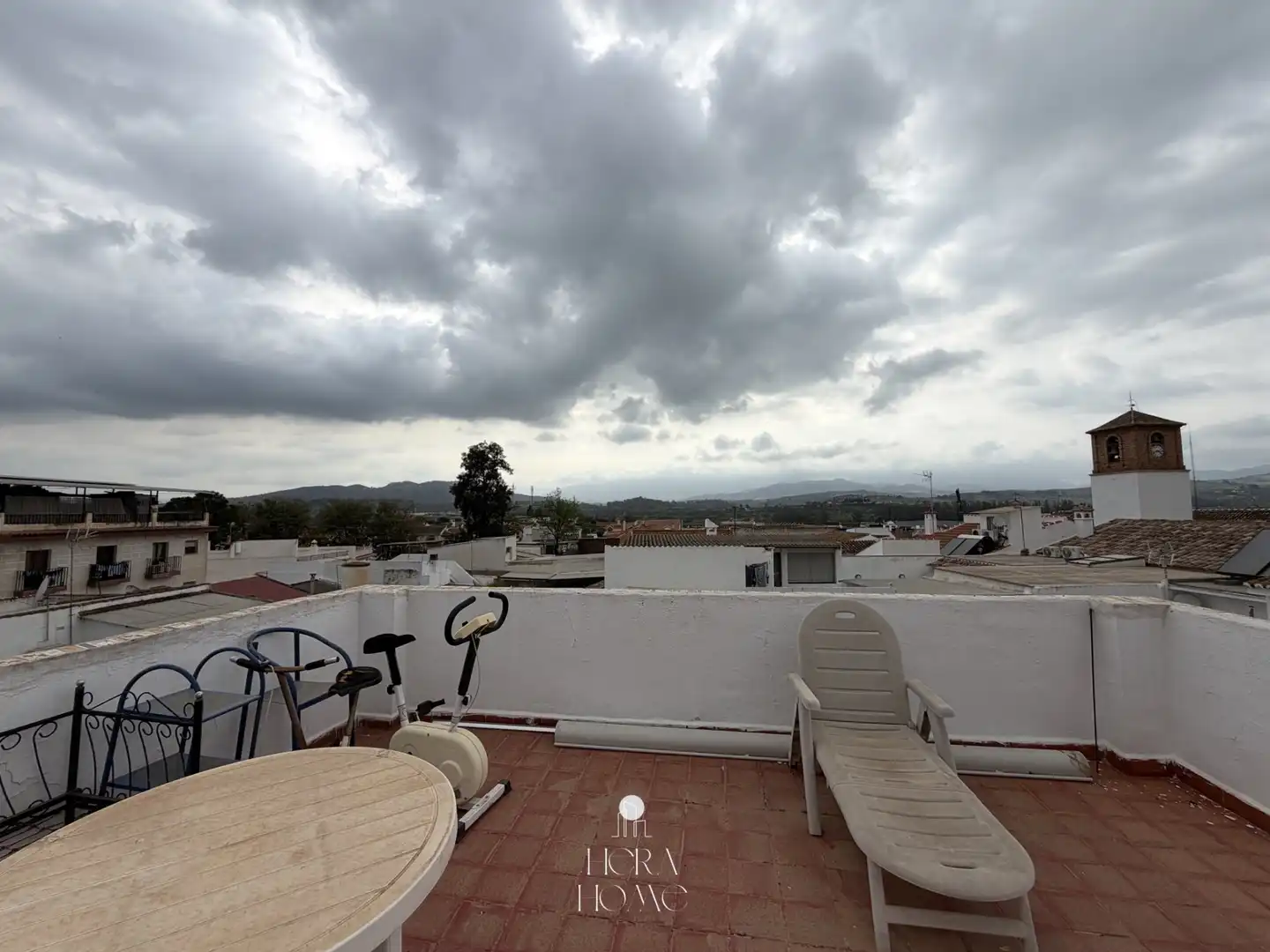 Vista exterior de Casa adosada en venda en Pizarra amb Traster, Piscina i Moblat