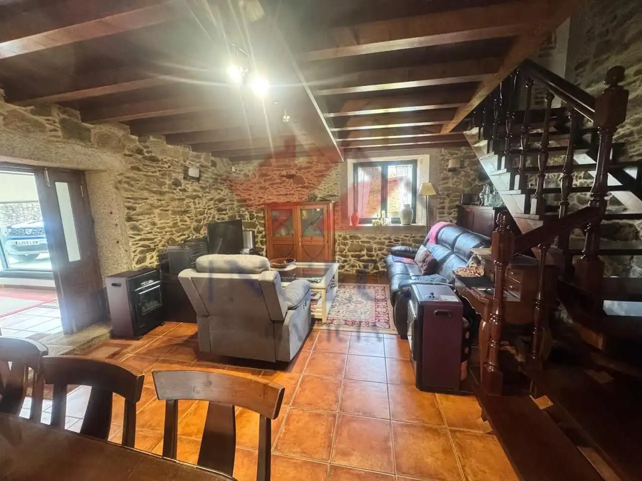 Casa rústica amb terrassa en venda a Leduzo, imagen 12