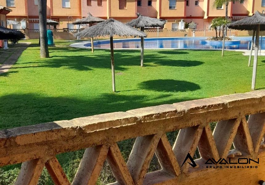 Jardí de Casa o xalet en venda en Lepe amb Aire condicionat, Jardí privat i Traster