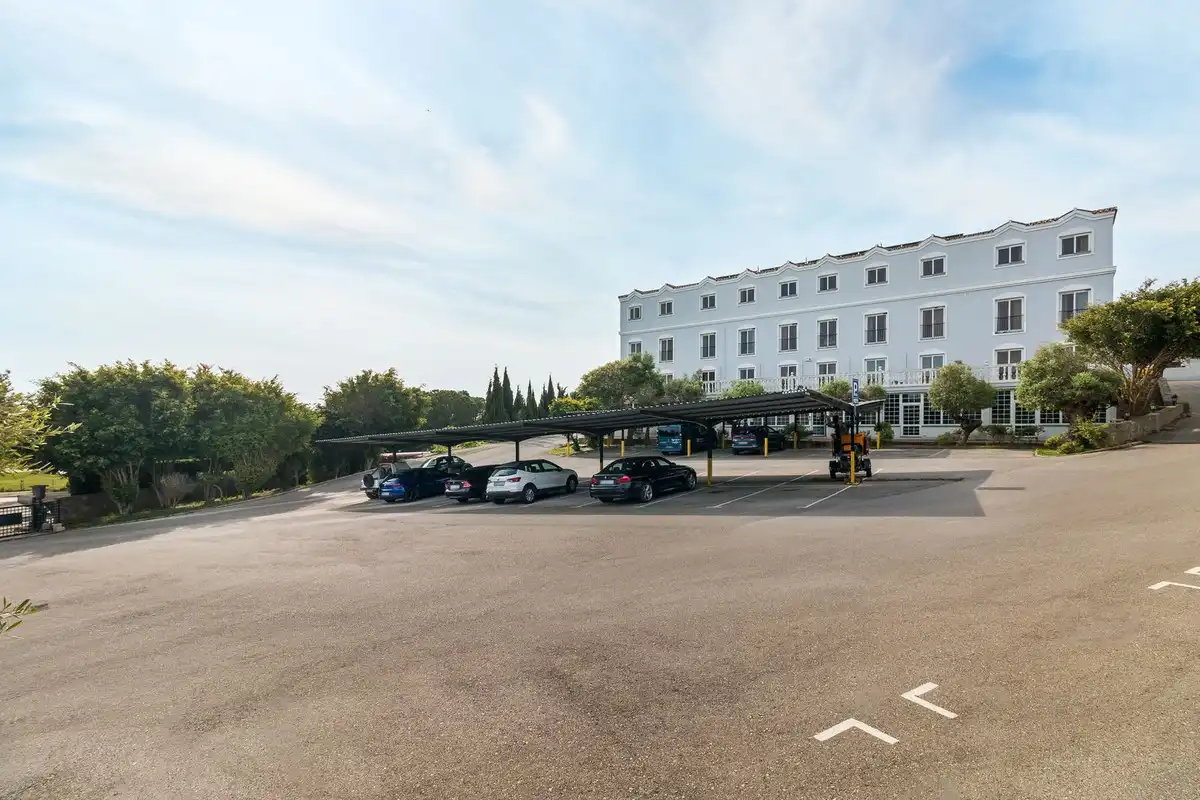 Immobles singulars amb piscina en venda a Avenida del Mediterráneo 10B, imagen 3