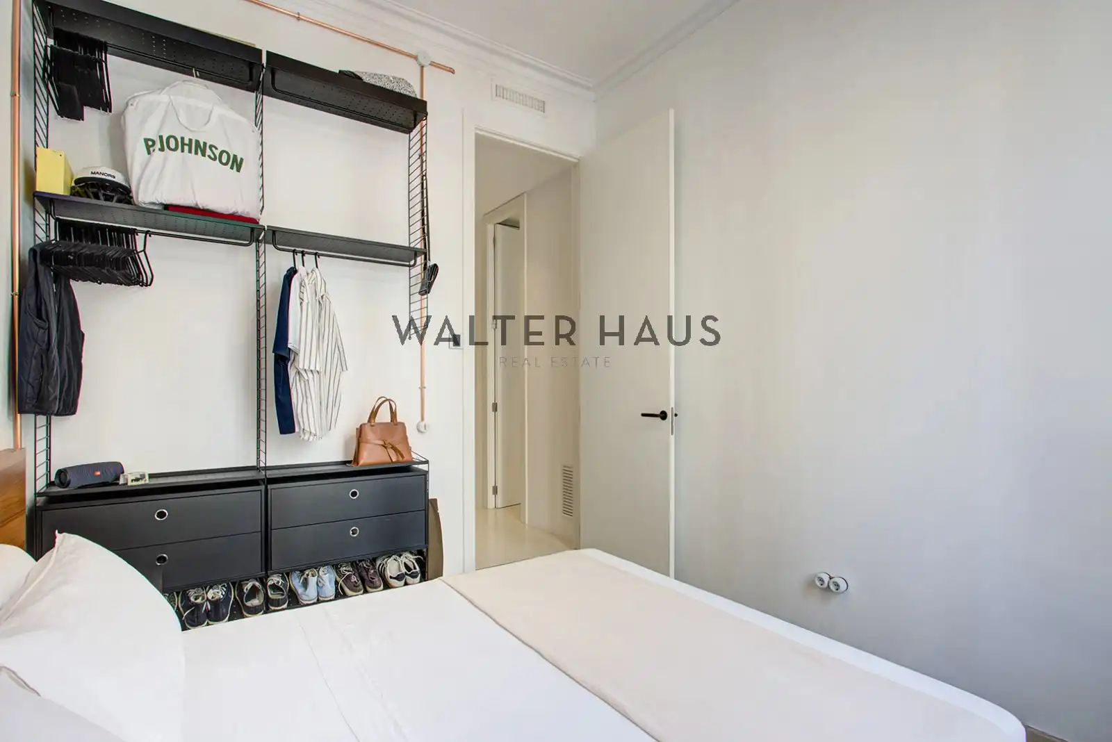 Habitación de Piso en venta en Barcelona con Aire acondicionado, Calefacción y Balcón