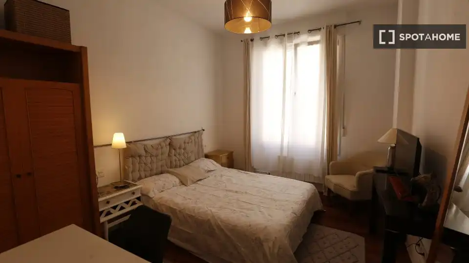 Dormitori de Apartament per a compartir en Bilbao  amb Aire condicionat, Calefacció i Terrassa