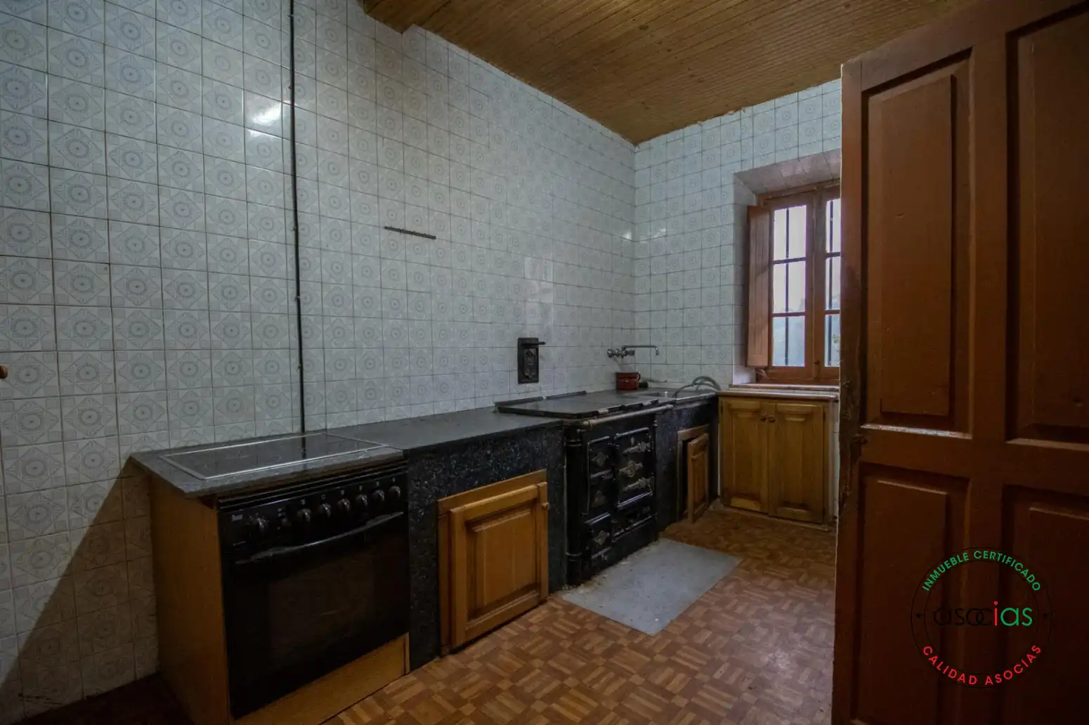 Cuina de Casa o xalet en venda en Cabranes amb Calefacció, Jardí privat i Parquet