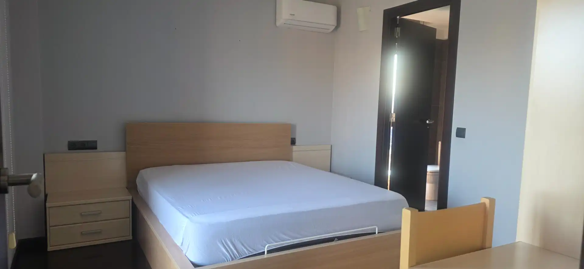 Habitación de Apartamento en venta en Manresa con Aire acondicionado, Calefacción y Jardín privado