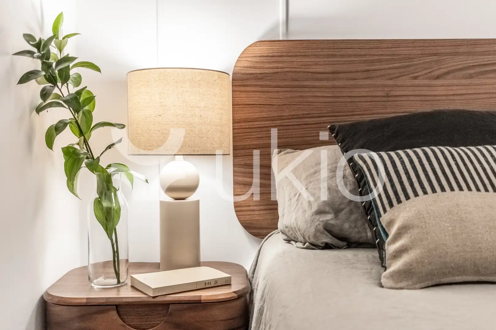 Bedroom of Flat for rent in Madrid  with Air Conditioner, Heating and Furnished