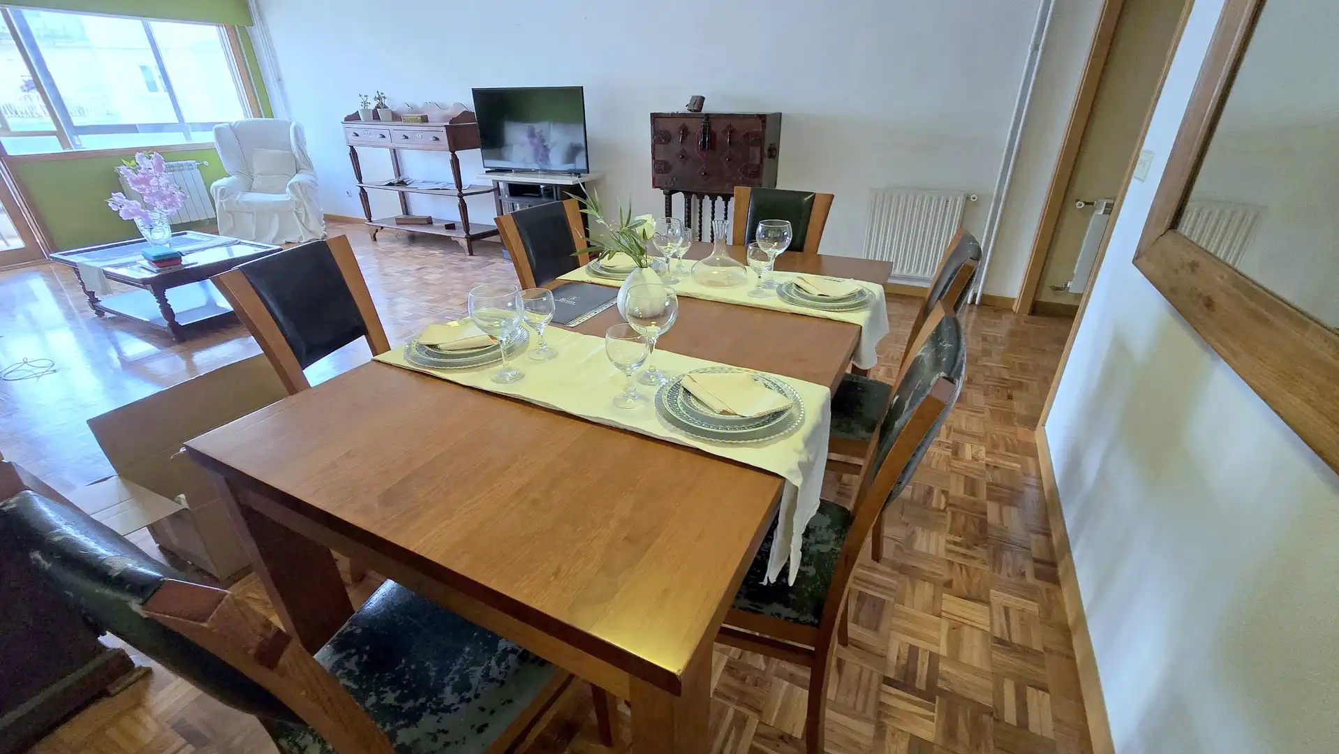 Esszimmer von Wohnung zum Verkauf in Vigo  mit Heizung, Parkett und Abstellraum