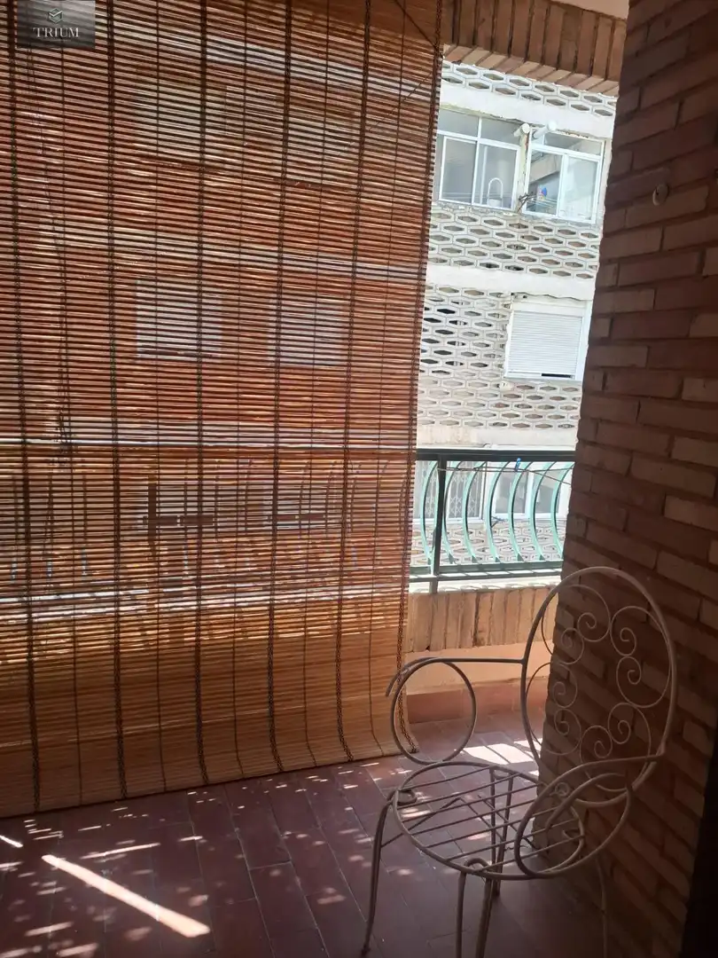 Pis de lloguer a Avenida de Cervantes, Cervantes
