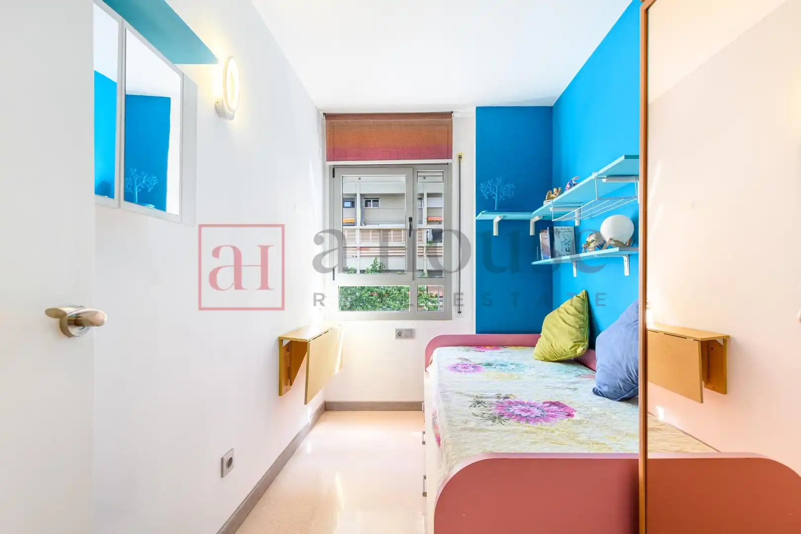 Bedroom of Flat for sale in Barcelona  with Air Conditioner, Heating and Terrace