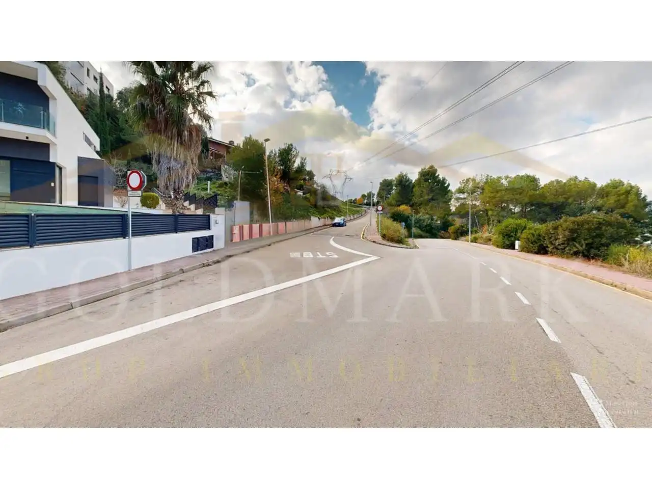Vista exterior de Casa o xalet en venda en Corbera de Llobregat amb Aire condicionat, Calefacció i Jardí privat
