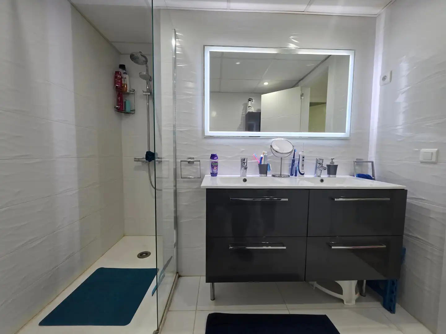 Bany de Apartament en venda en Manilva amb Aire condicionat, Calefacció i Terrassa