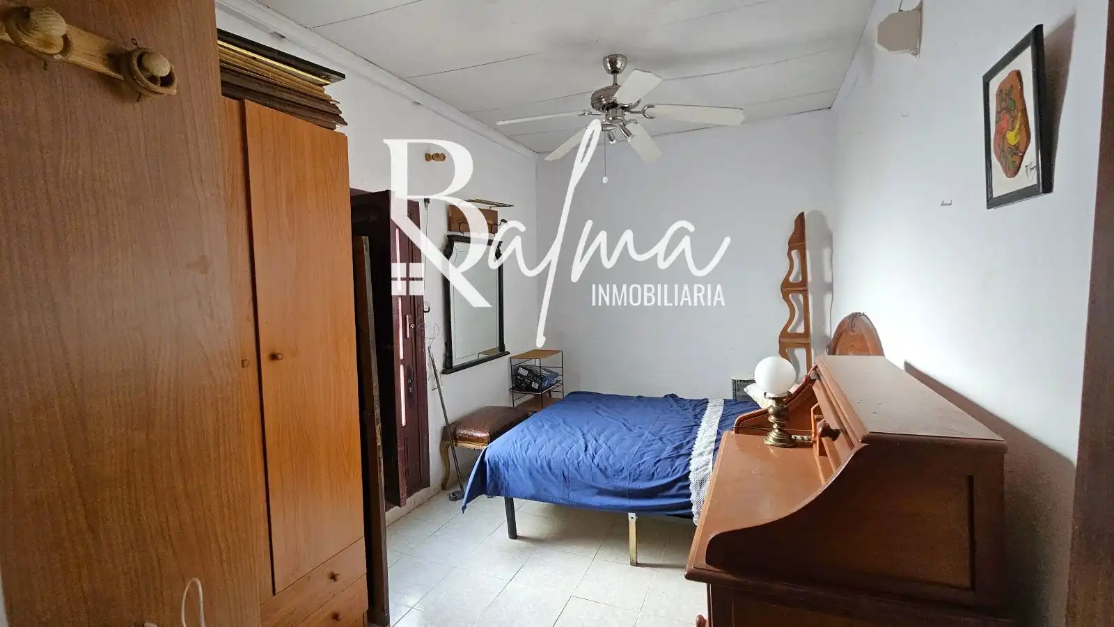 Bedroom of Detached homes for sale in Vélez-Málaga  with Terrace, Storage room and Furnished