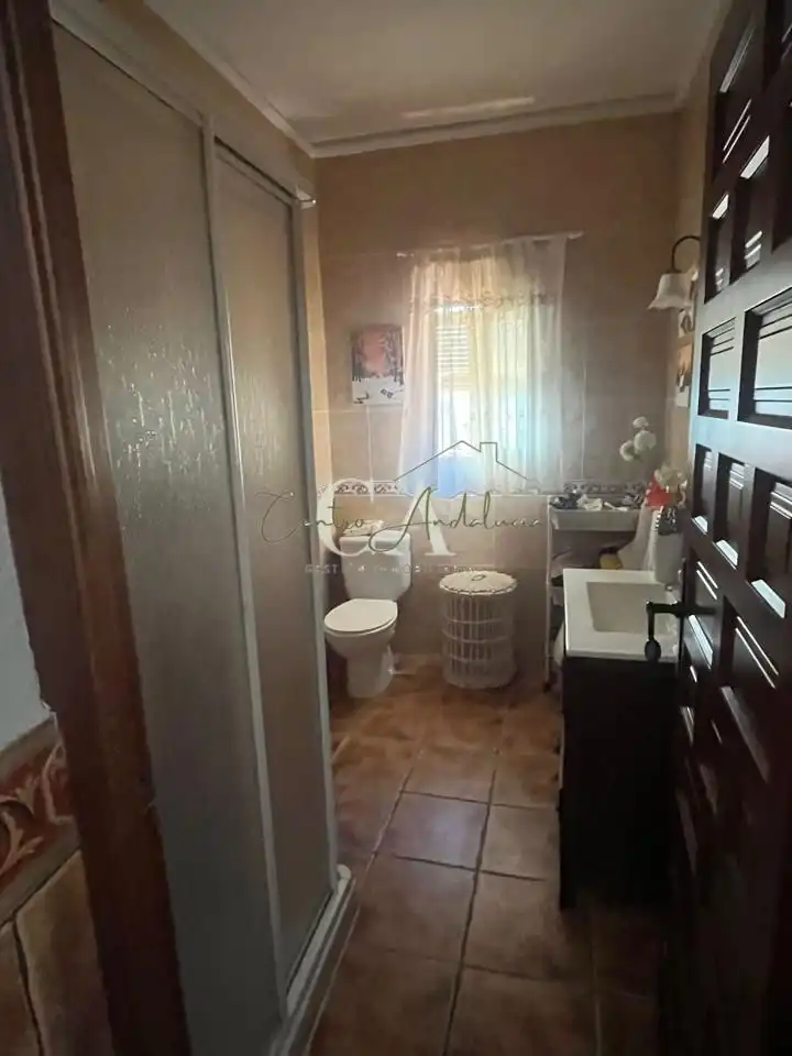 Baño de Casa o chalet en venta en Puente Genil con Aire acondicionado, Jardín privado y Terraza