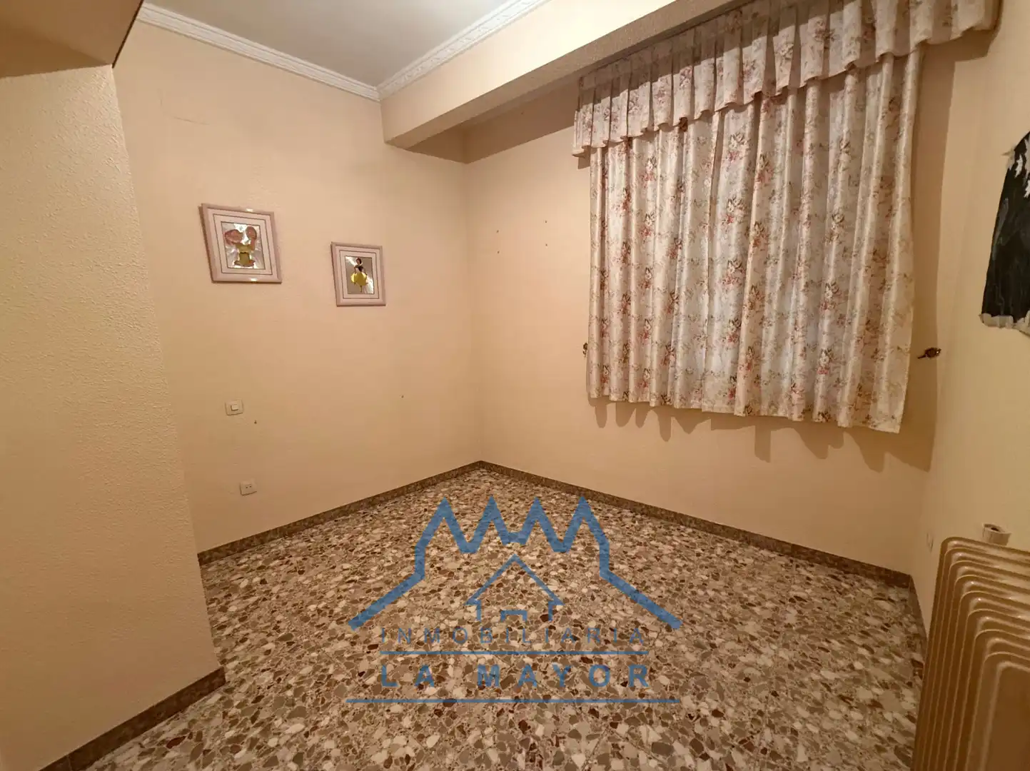 Dormitori de Casa o xalet en venda en Almagro amb Jardí privat, Terrassa i Traster