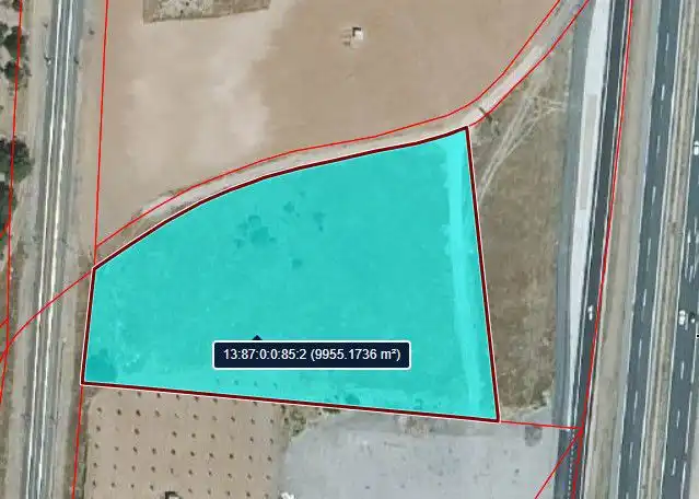 Lands and plots for sale in A4 184