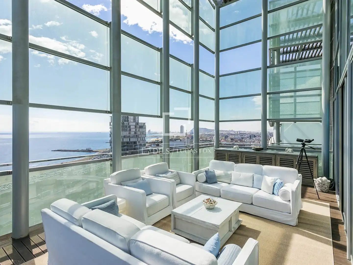 Terrasse von Dachboden zum Verkauf in Barcelona mit Klimaanlage, Heizung und Privatgarten