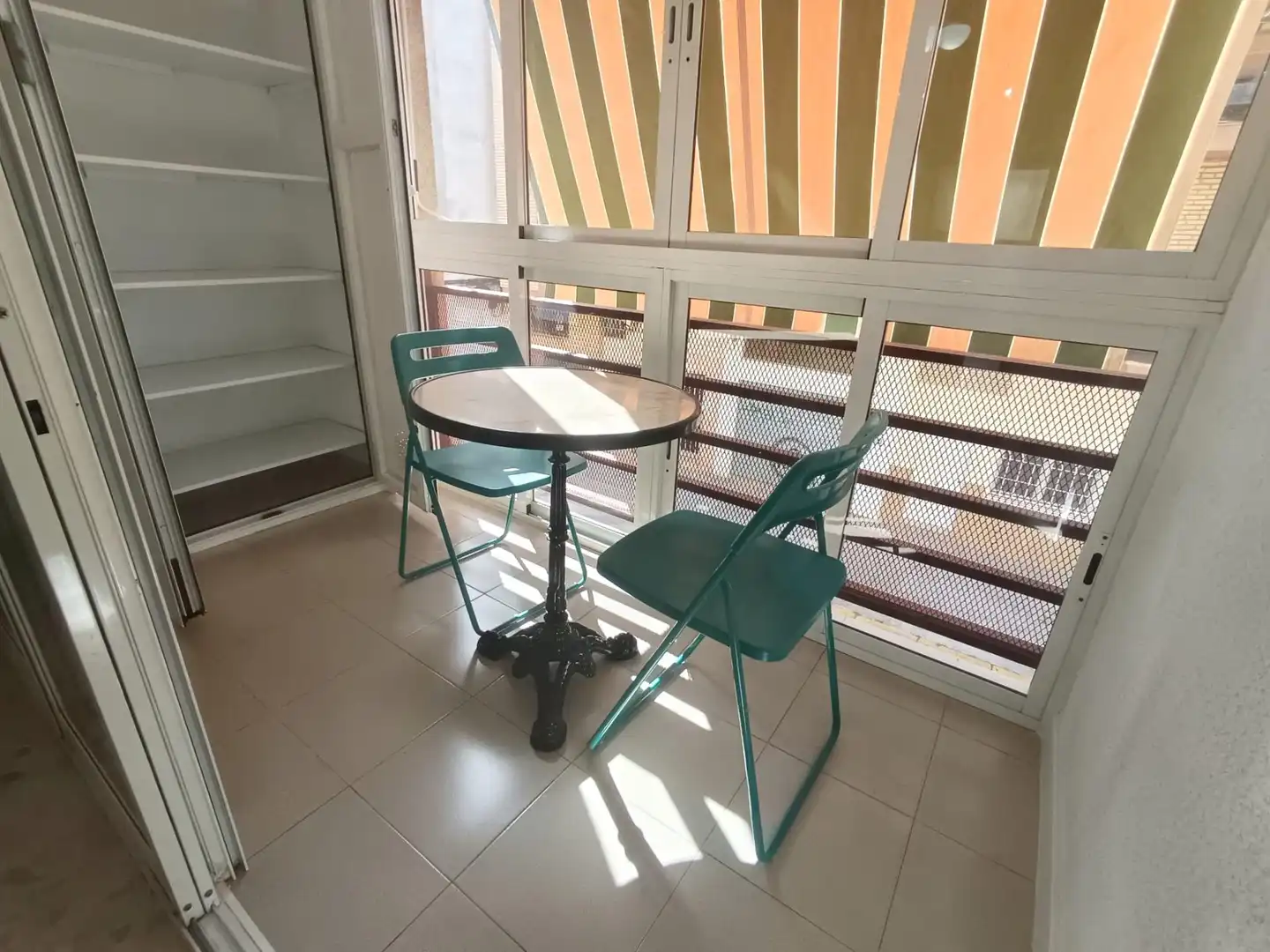 Balcony of Flat for rent in Córdoba  with Air Conditioner, Private garden and Storage room