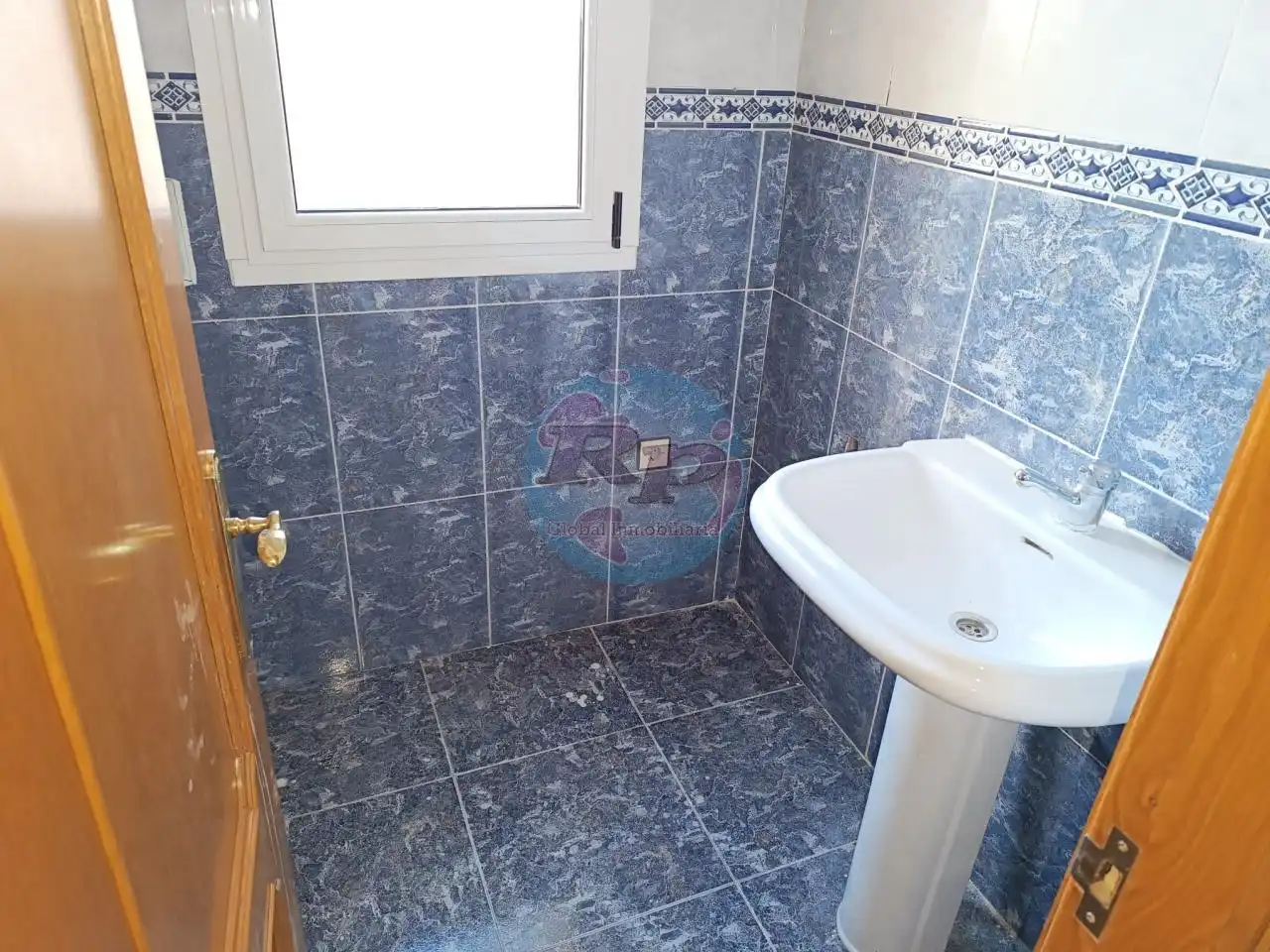 Baño de Piso en venta en Bembibre con Calefacción, Terraza y Trastero