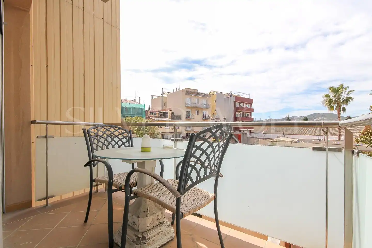 Terraza de Dúplex en venta en Molins de Rei con Calefacción, Terraza y Balcón