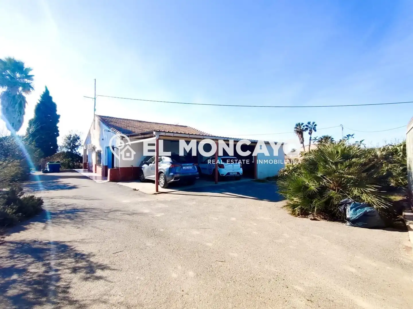Vista exterior de Casa o xalet en venda en Elche / Elx amb Aire condicionat, Calefacció i Jardí privat