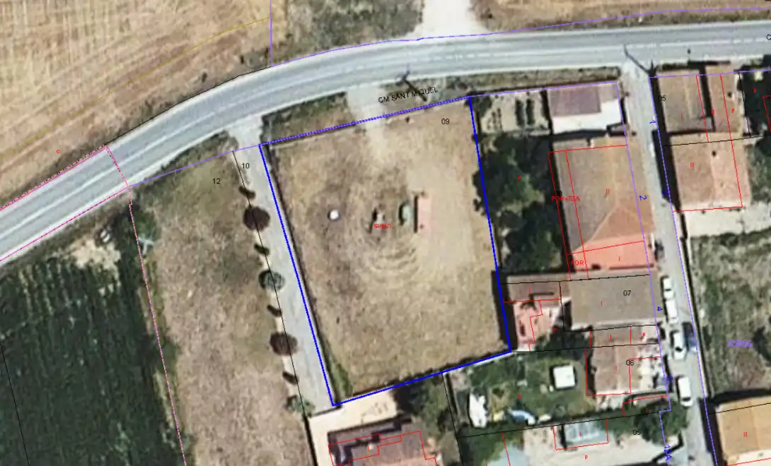 Terreny residencial en venda a Carrer Fluvia