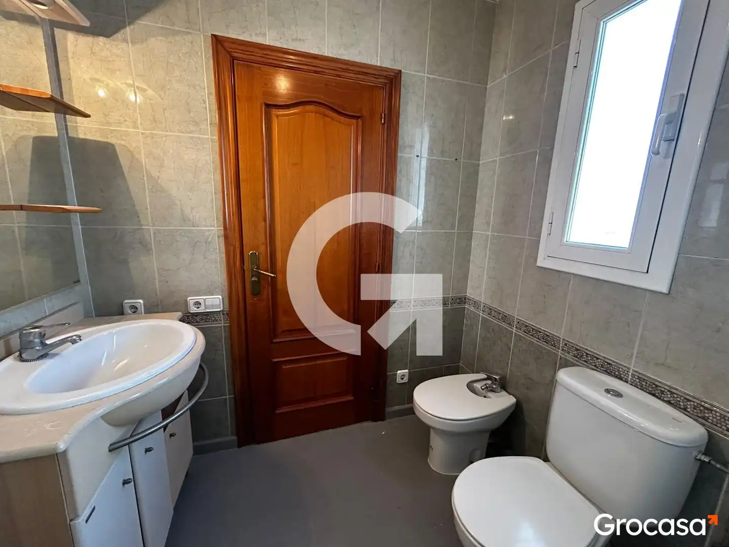 Bathroom of Flat for sale in Mataró  with Air Conditioner, Terrace and Storage room