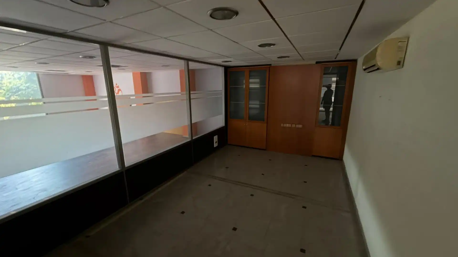 Business premises to rent in Calle de Isidro Villaroig, imagen 14