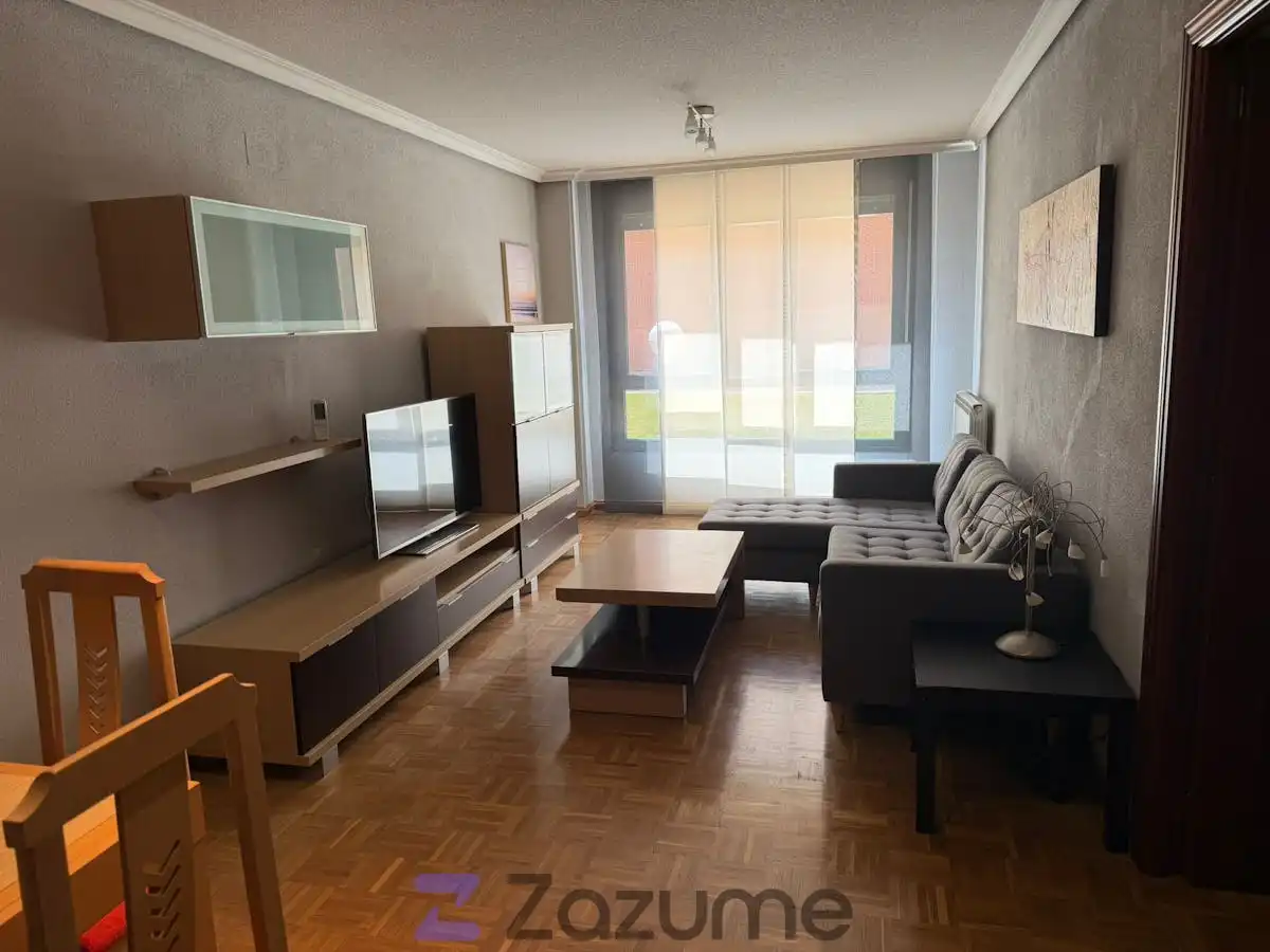 Sala de estar de Piso de alquiler en Salamanca con Calefacción, Parquet y Piscina